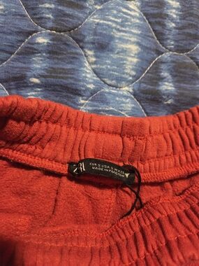 Zara Coral-Red Crewneck Sweatshirt